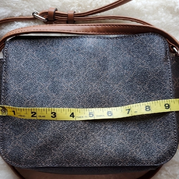 Nine West Tan and Black Crossbody Bag - Picture 12 of 13